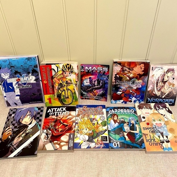 Bundle of 10 Comics/Anime & Gaming Books - Picture 1 of 2
